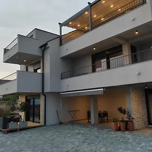 Apartmán Divi Sunset View, Mandre